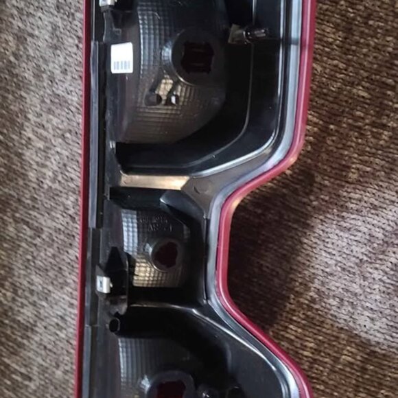 2019/2024 Chevrolet Silverado Passenger taillight non led - Picture 2 of 9